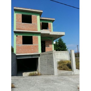 D. Dafnousion (Arkitsa), unfinished building of 170 sq.m., basement - ground floor - 1st, corner, airy, 4 bedrooms, construction '10